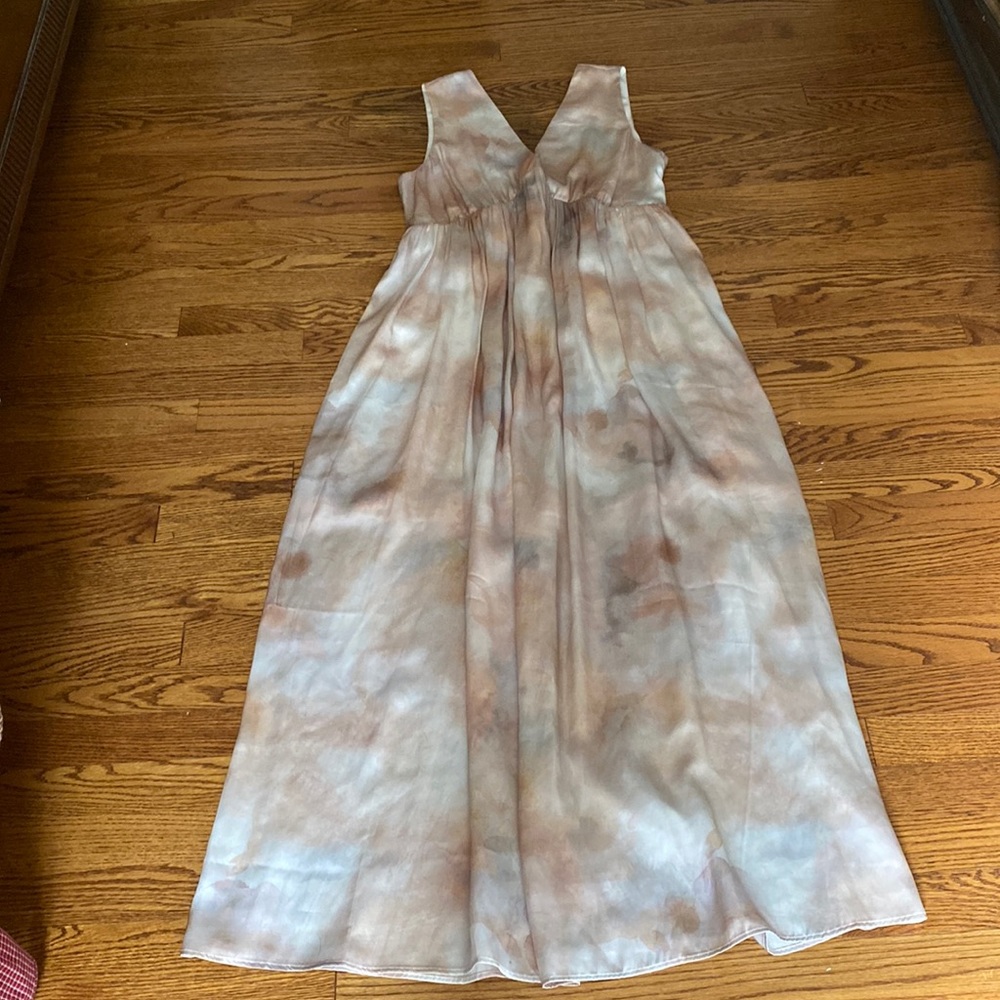 H&M watercolor dress. V neck front. Flowy